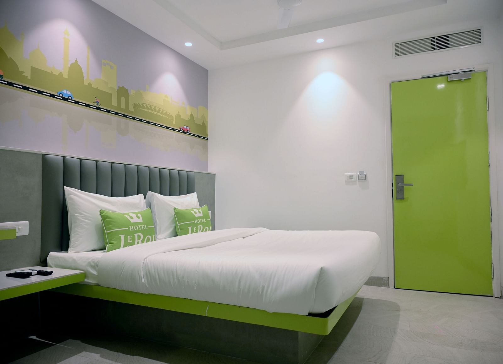 Picture featuring the interior view of Executive room - Hotel Le ROI Express, Karol Bagh 