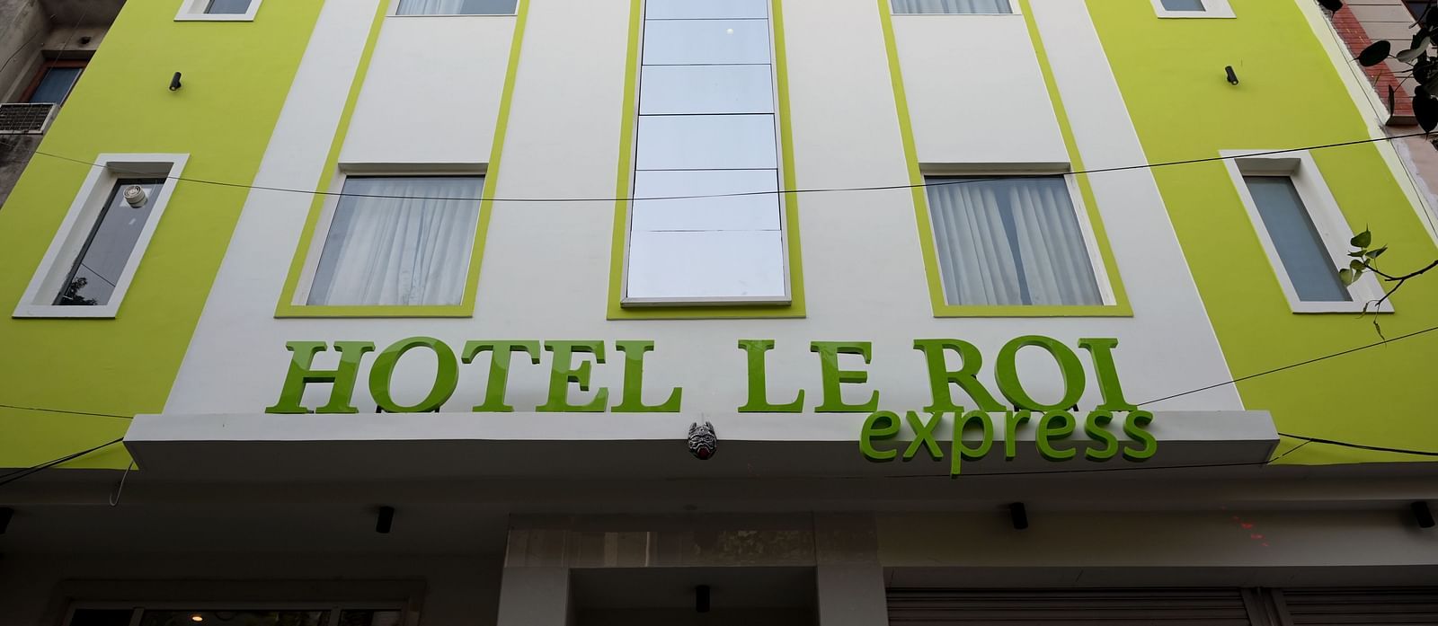 Picture featuring the facade of Hotel Le ROI Express, Karol Bagh 