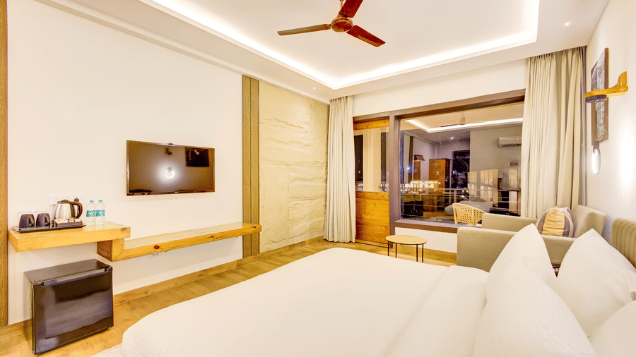 Deluxe King Room