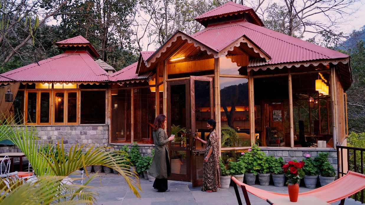 cafe kumeria in uttarakhand exterior view2