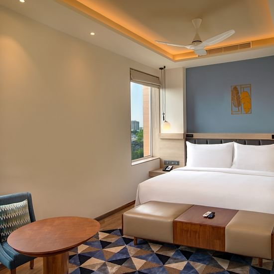 EXECUTIVE SUITE
