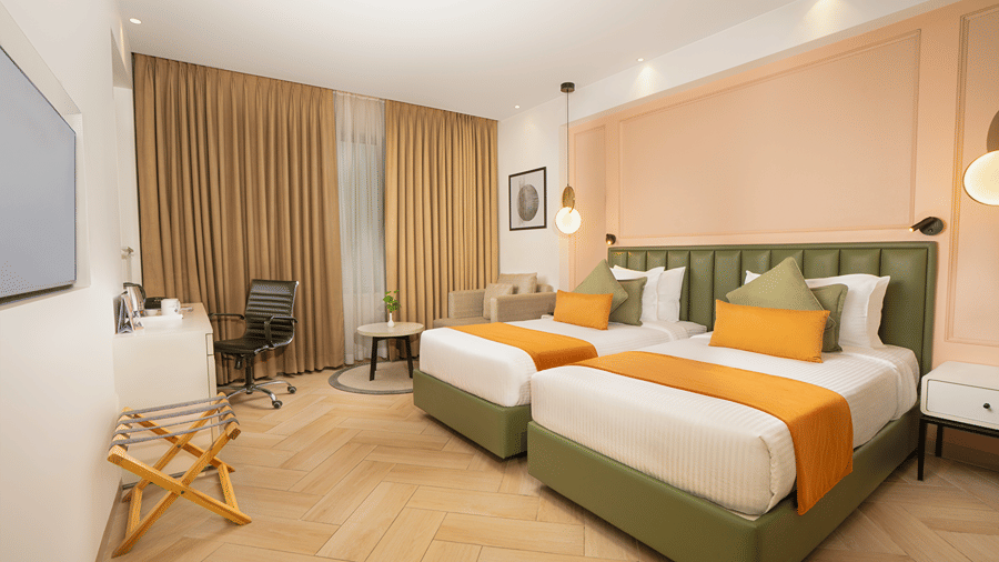 ROYAL CLUB BEDROOM2