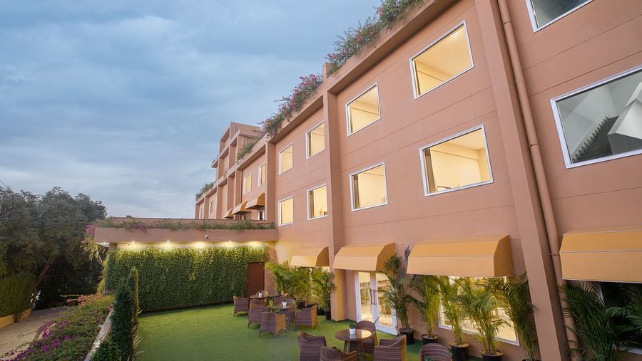 Hotels for Holi in Mathura, best hotel in Mathura a 19