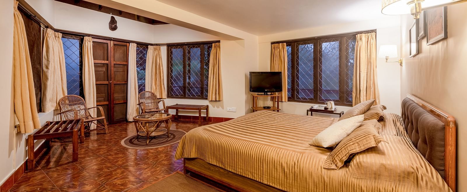 Luxury Suite Bedroom 1