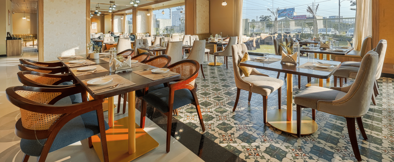 Dining | Best Veg Hotels in Jaipur | Urban Suites by BluSalzz, Jaipur