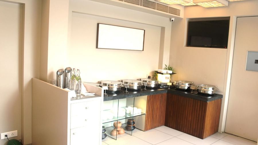 Cocoon Restaurant in Andheri East , Dragonfly Hotel, Hotel in Andheri