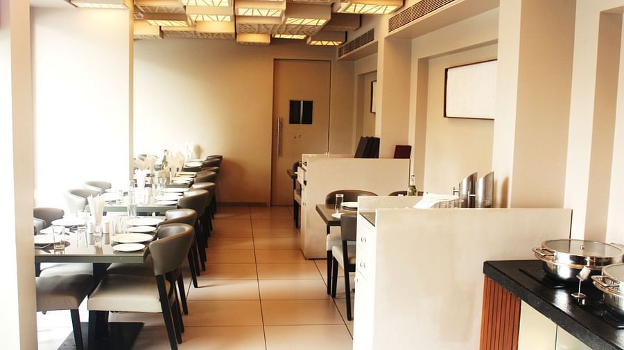 Cocoon Restaurant in Andheri East , Dragonfly Hotel, Hotel in Andheri