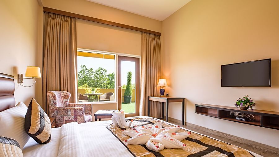 Rooms with Balcony, Luxury Hotel in Mathura