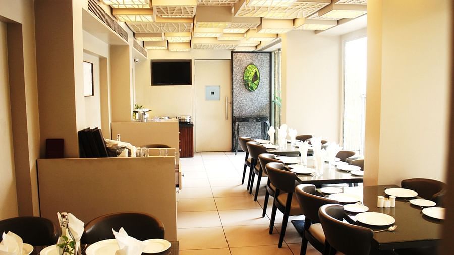 Cocoon Restaurant in Andheri East , Dragonfly Hotel, Hotel in Andheri