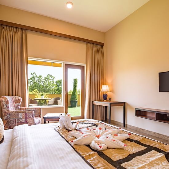 Rooms with Balcony, Luxury Hotel in Mathura