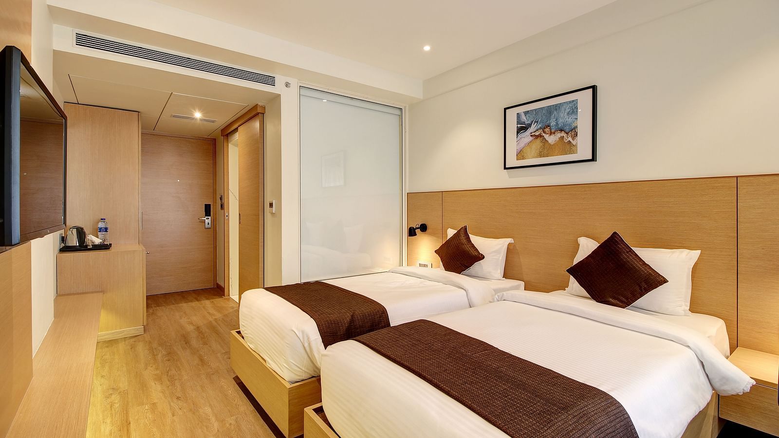 Premium Twin Room at Hotel Mumbai House, Ghansoli