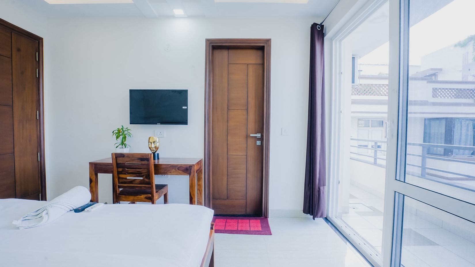 3 bedroom Lime Tree Hotel Golf Course Extension Road Gurgaon