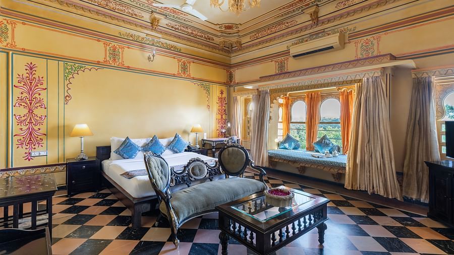 Palace Room 1