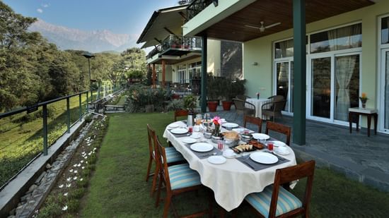 breakfast outside @ Lamrin Hotels & Resorts