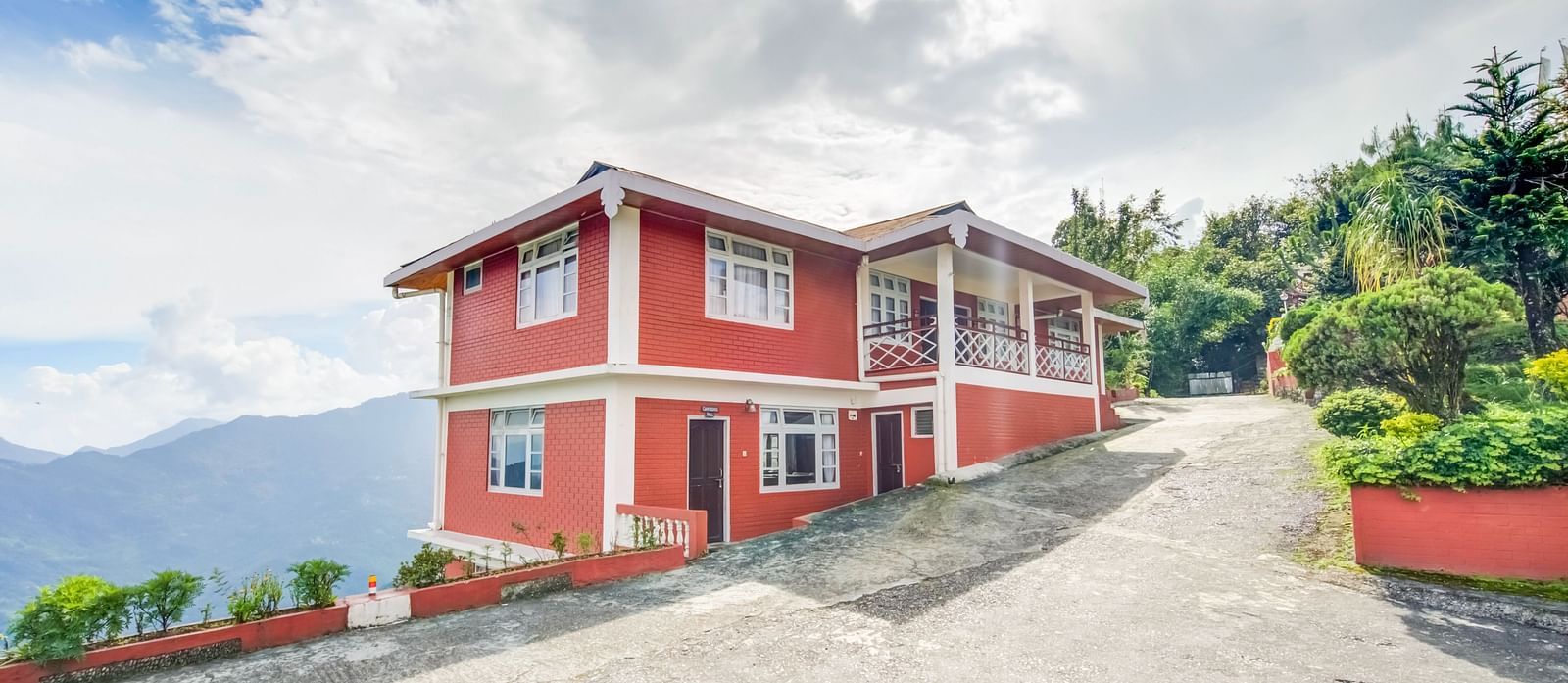 Image of Summit Tashi Ghang Heritage Resort, Pelling with a driveway