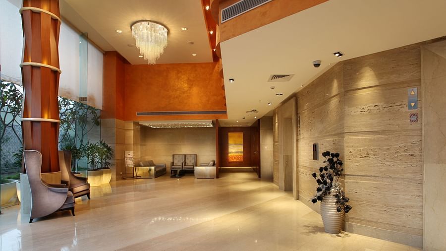 Lobby at Mahagun Sarovar Portico Vaishali, hotels in vaishali 2