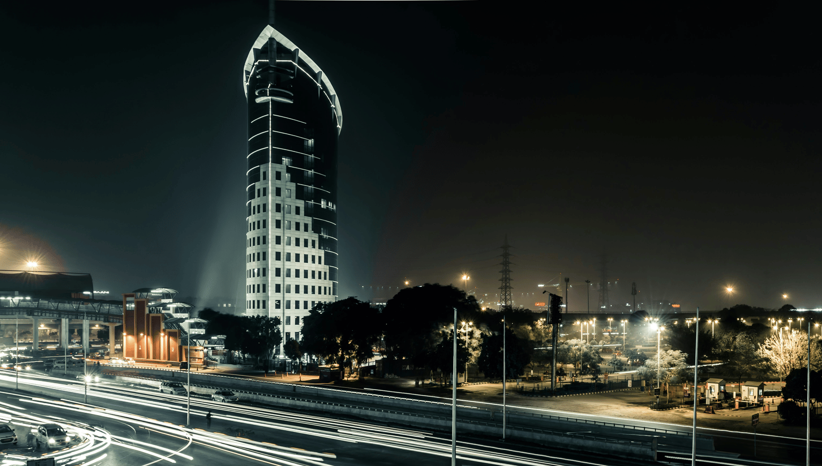 Wide view of the city and the citylights 