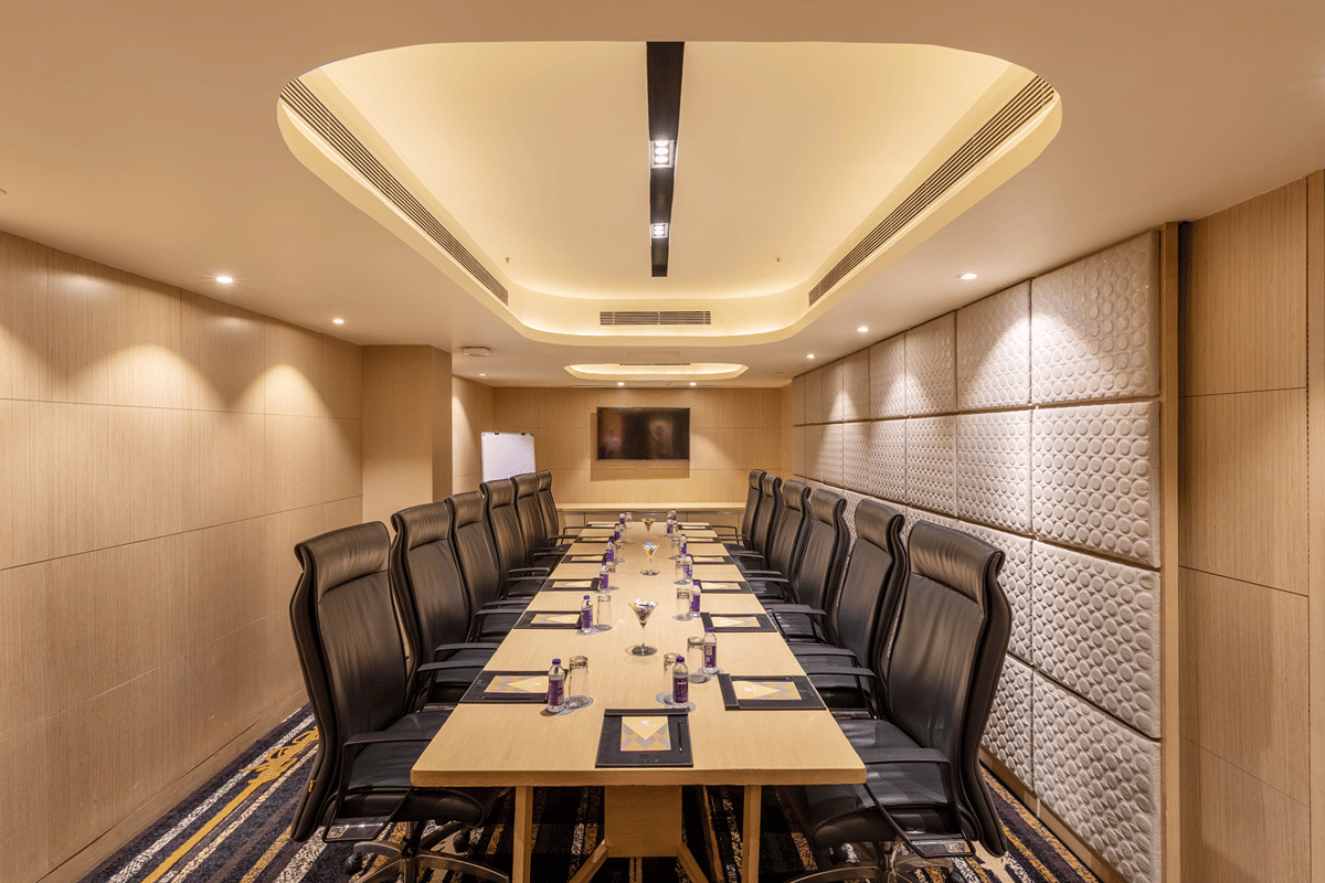 Zang — intimate meeting room.