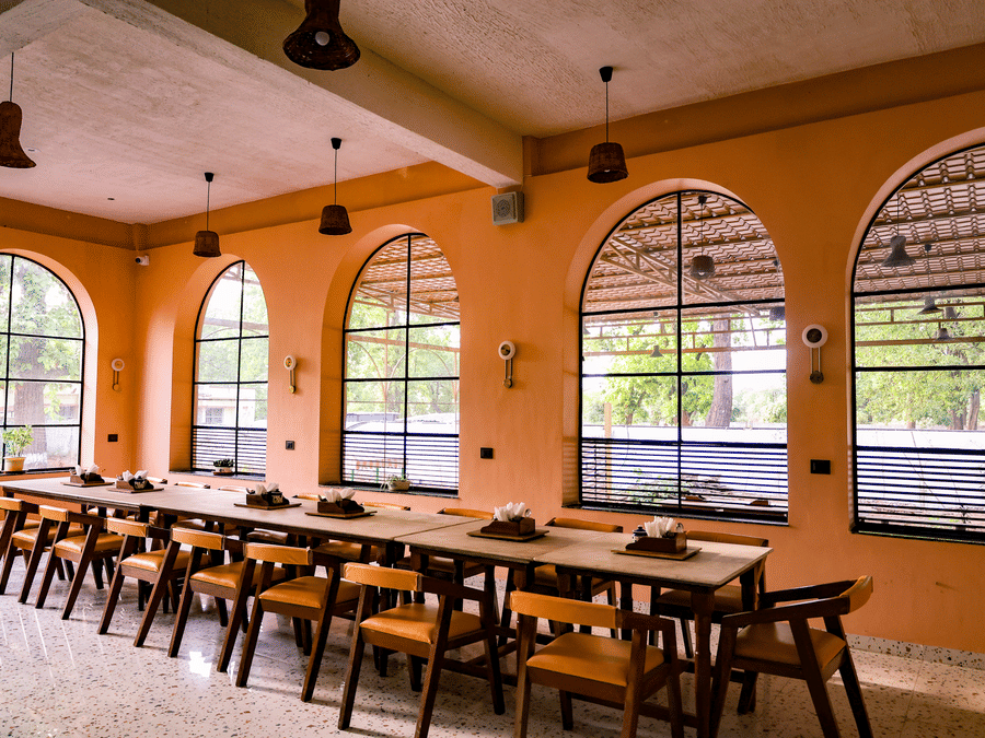 The dining room at Signum Resort, Bandhavgarh