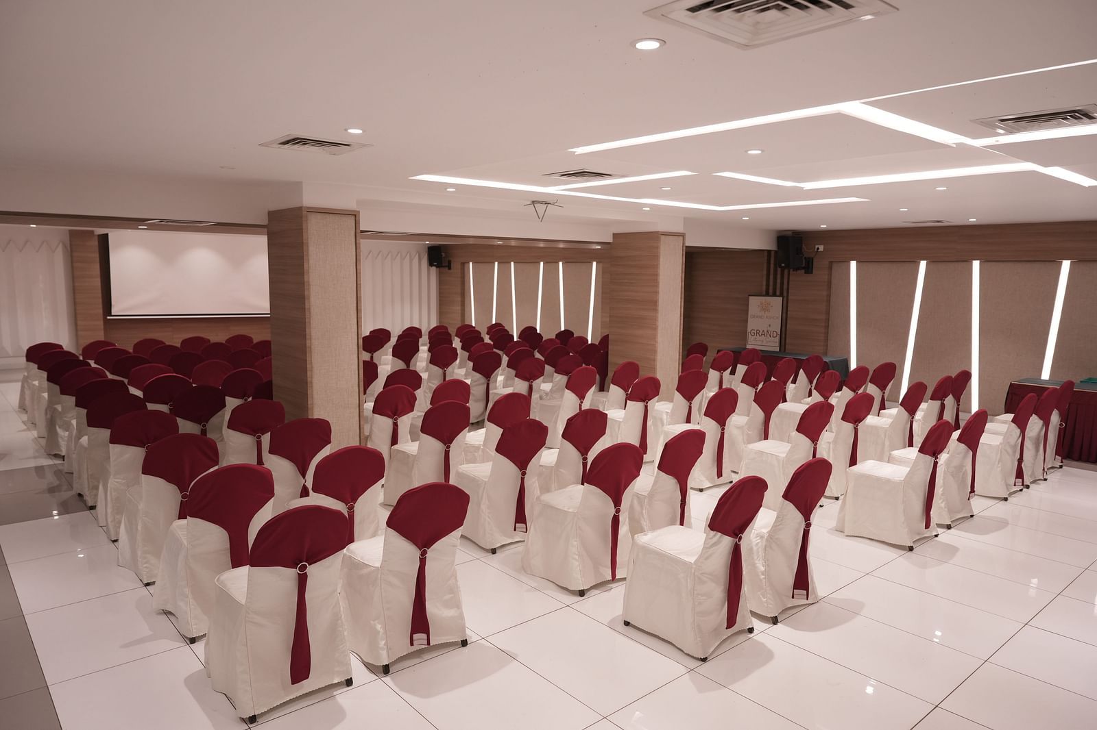 Twilight hall (Banquet hall)(2)