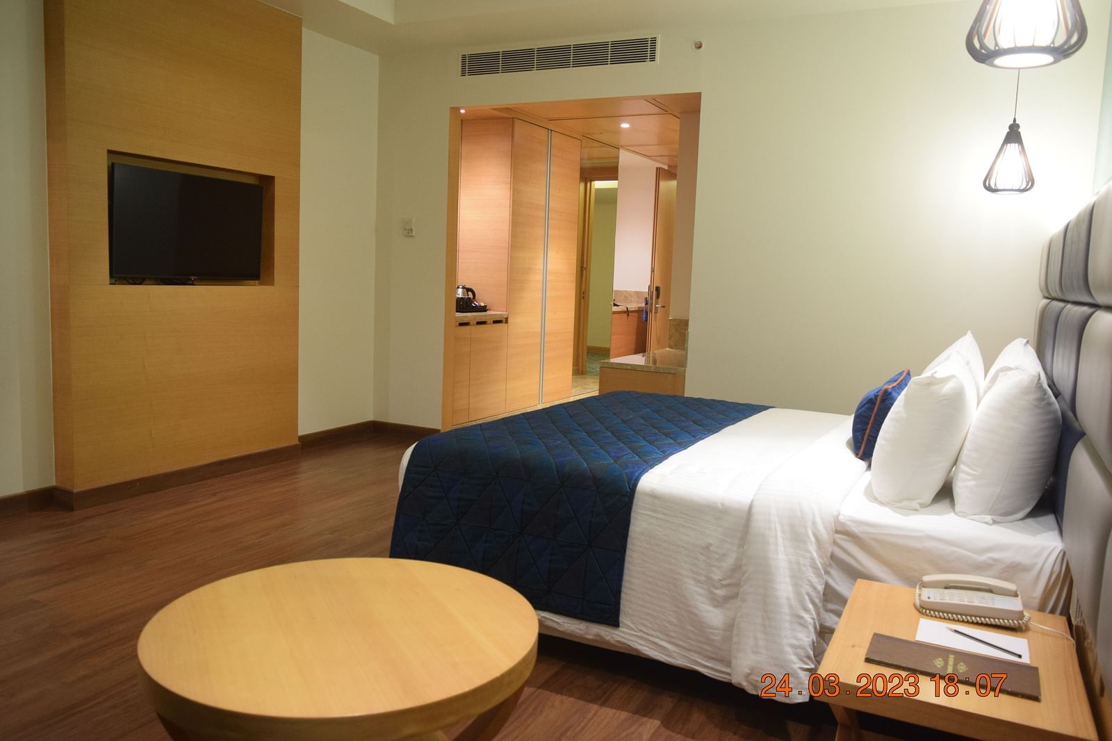 A cosy roomwith plushy bed, flat screen at SRM Hotel Maram Malai Nagar Chennai