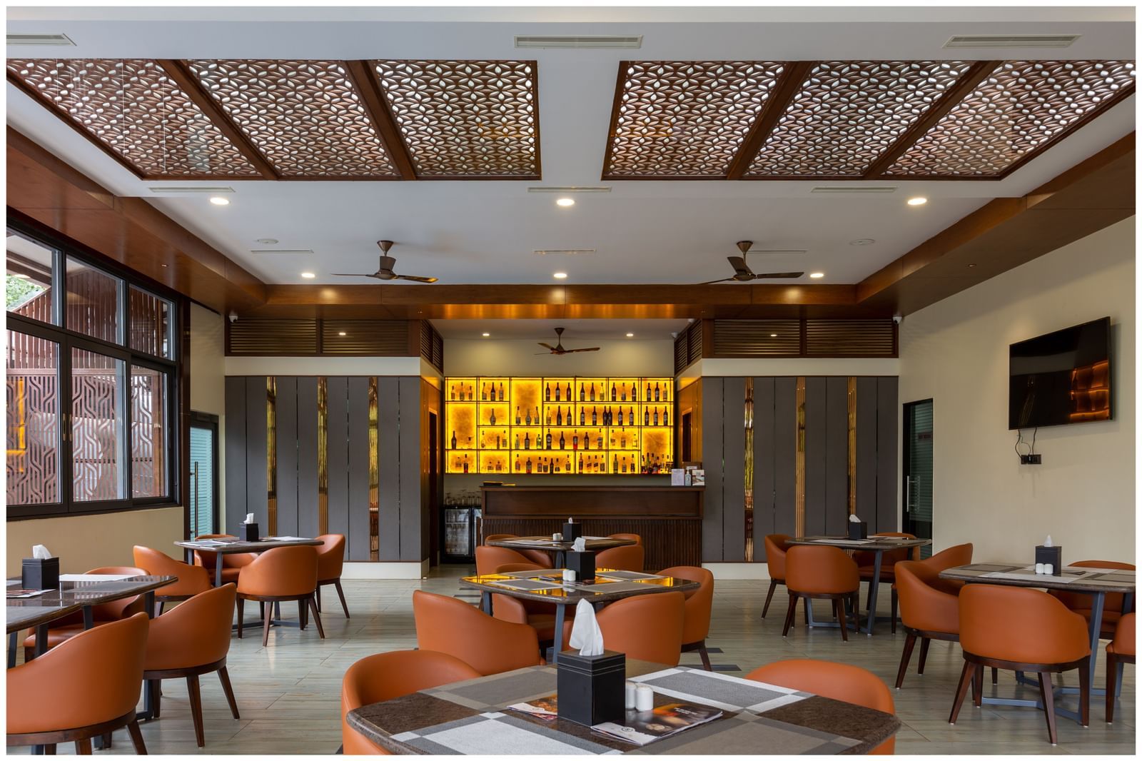 The Silver Peg Bar and Restaurant at The Silver Sky Hotels and Resorts, Chikkamangaluru 5