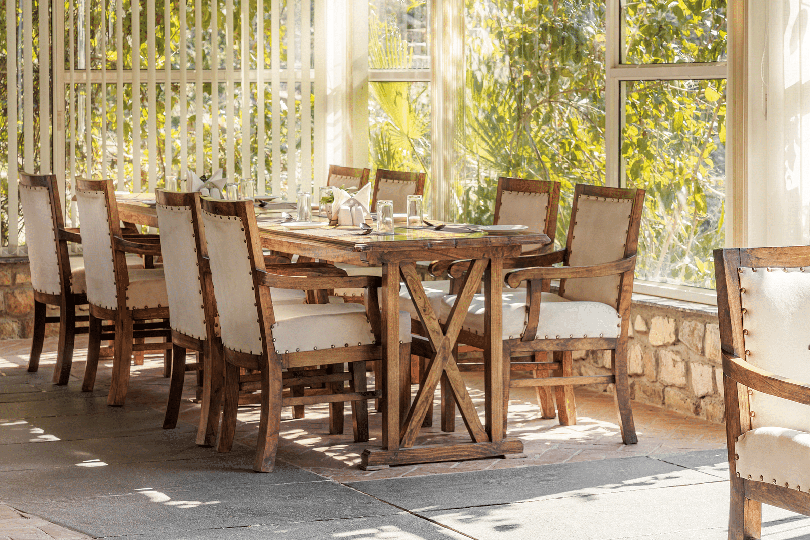 Dining setting of Bread and Brook at the Sylvan Retreat, Dehradun.