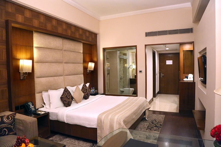 Premium Rooms at The Bristol Hotel Gurgaon, Rooms Near Sikanderpur Metro Station 3