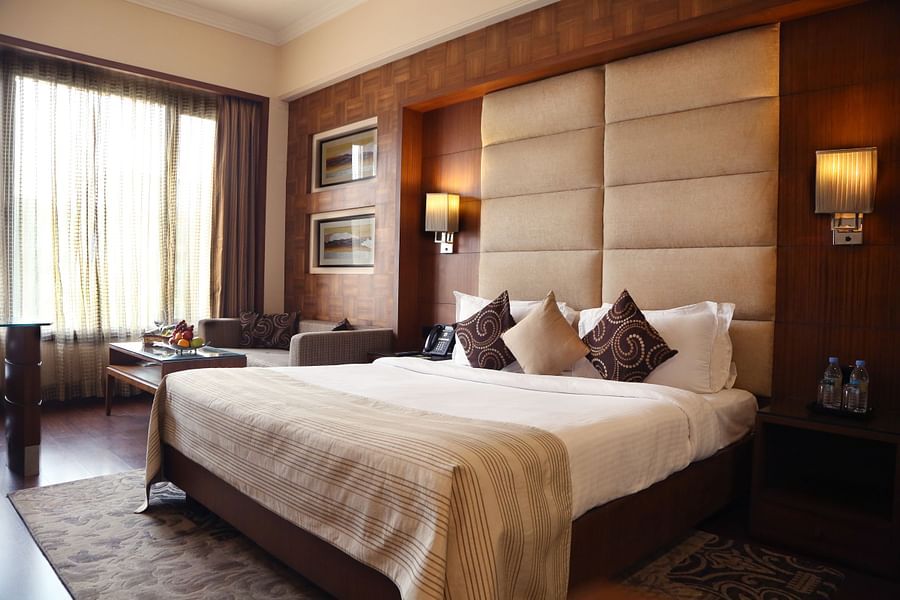 Standard Rooms at The Bristol Hotel Gurgaon, Best Rooms in Gurgaon 5