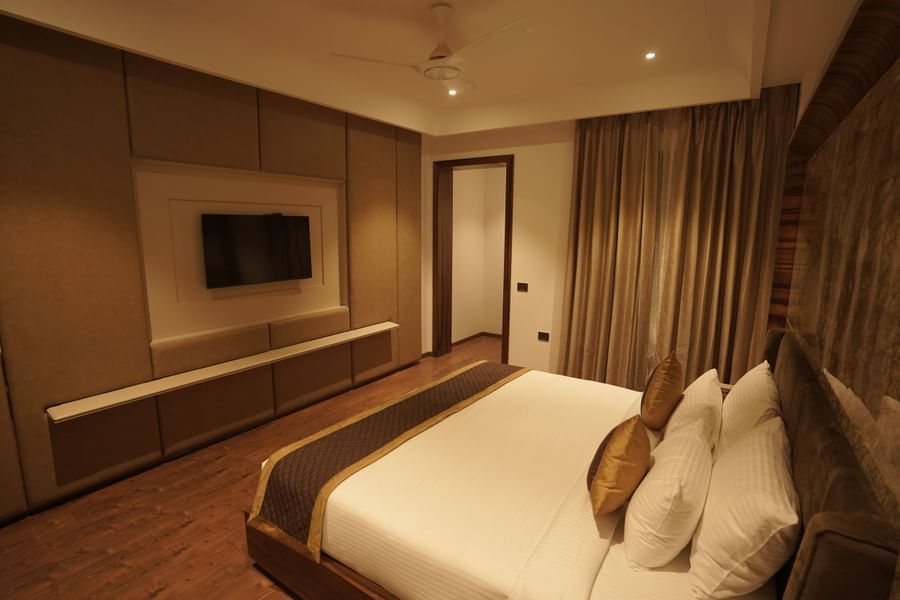 Superior room with king size bed and LED TV at Classic Sapphire by Ananta