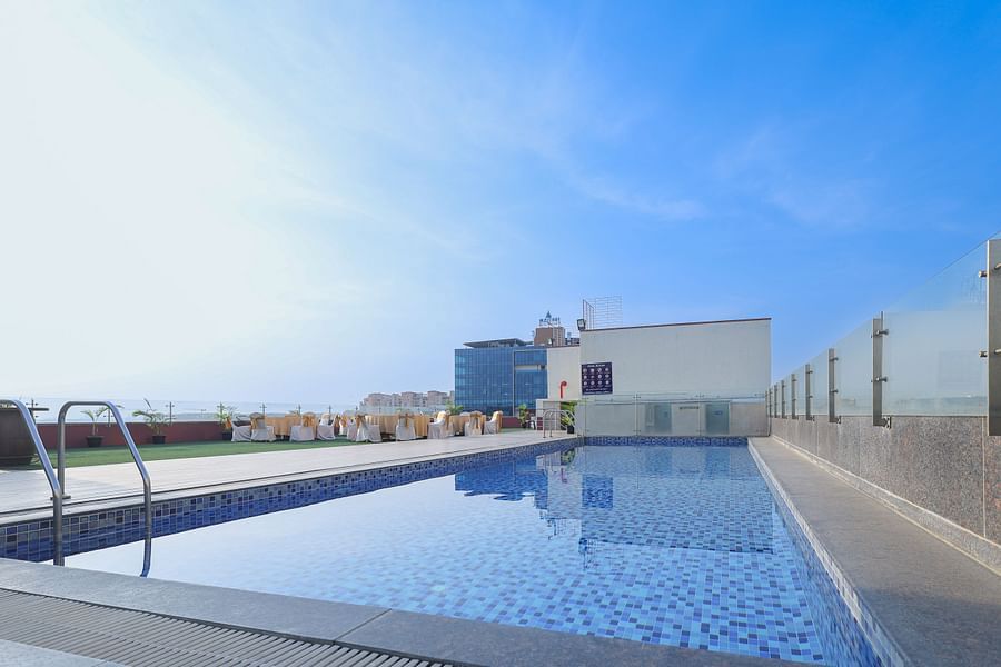Open-top swimming pool at Icon Premier Hotel by Bhagini, Devarabisanahalli