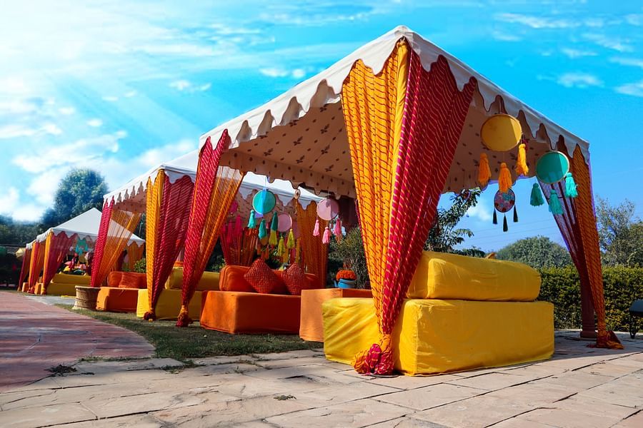 Poolside Mehndi Set Up