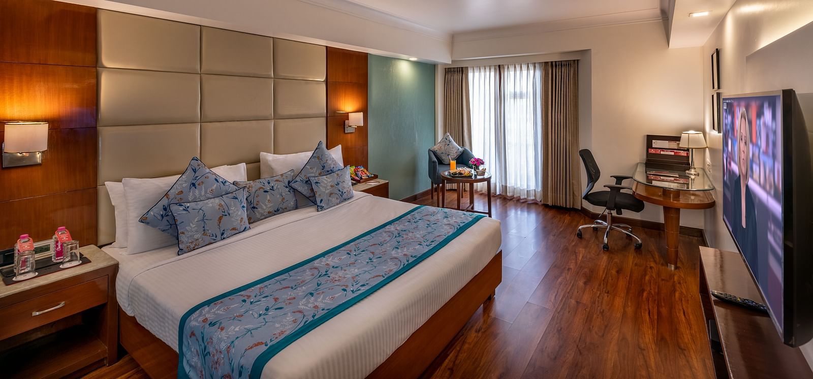 Club Room 2 (1)