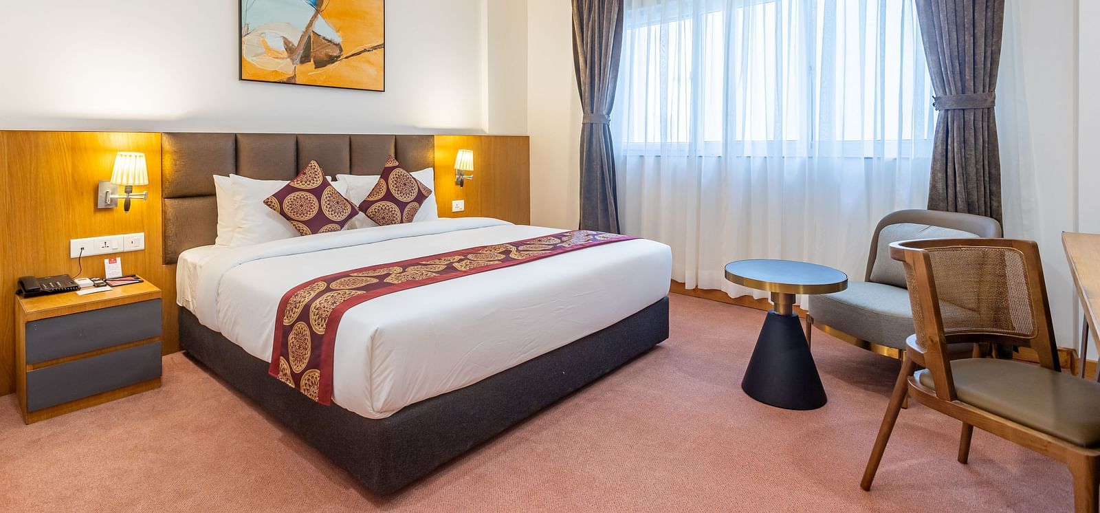 Deluxe King Room Image Number 1