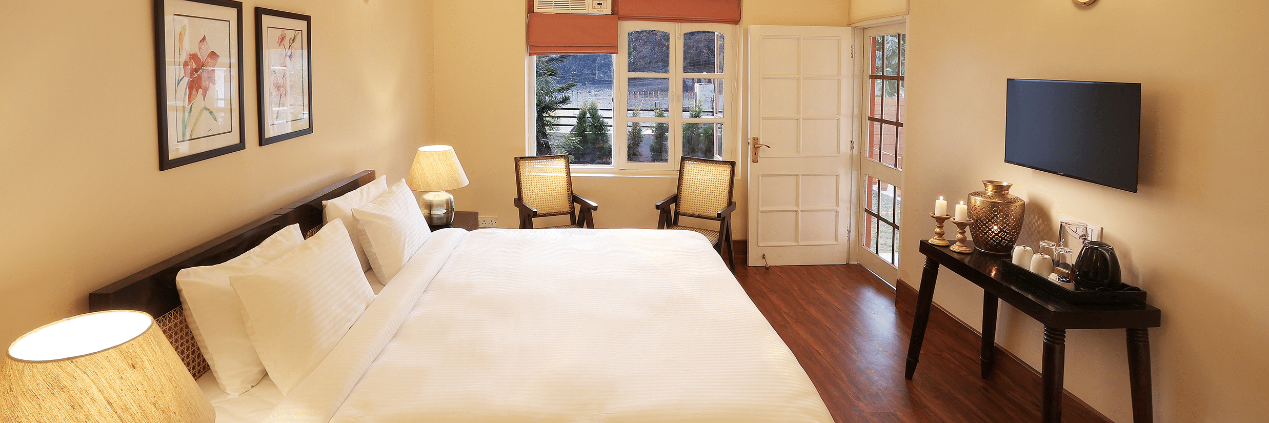 Super Deluxe Room is equipped with soft bedding and modern furniture 3 - Lamrin Boutique Cottages Rishikesh