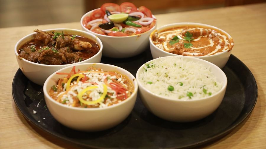 a combo meal at 1000 Spices