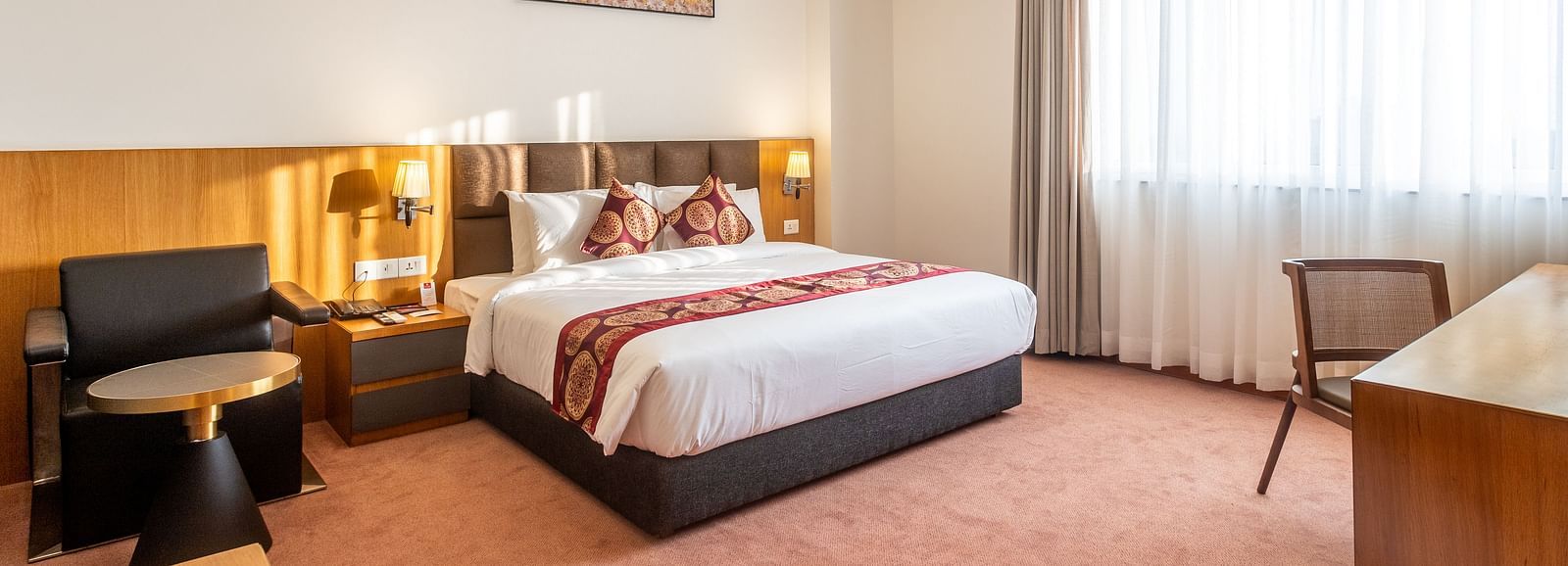 Superior King Room 9