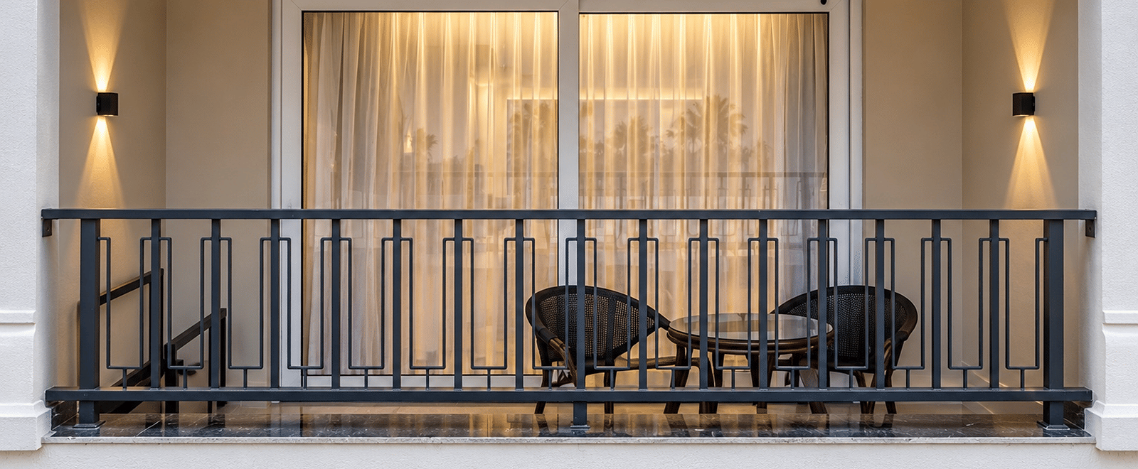 BALCONY 1