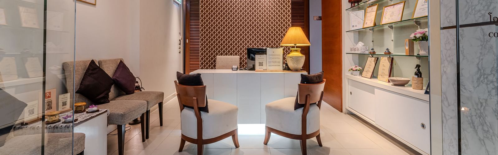 An overview of the reception of Coran Boutique Spa - Night Hotel Bangkok.