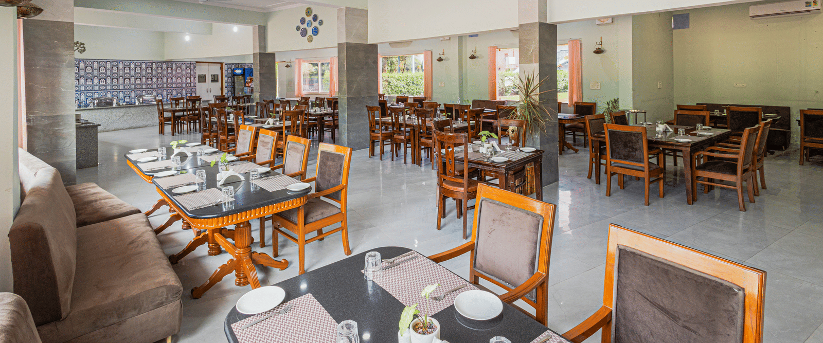 Aroma Restraunt
