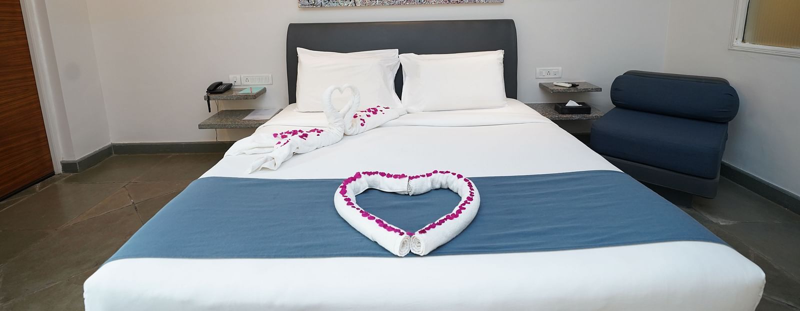 An image of a bedroom with king size bed - Argo By Trance, Goa