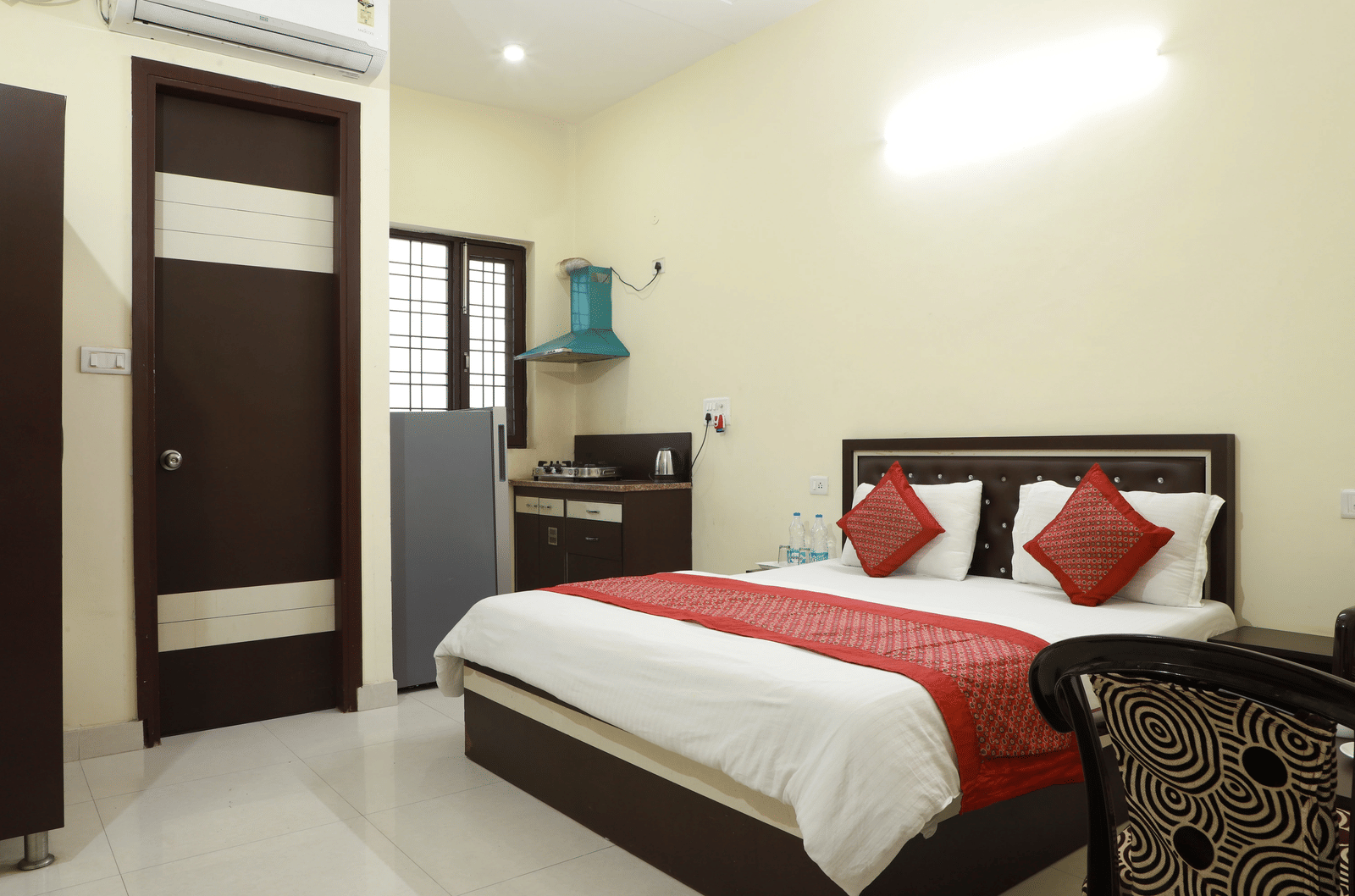 weekly studio rental