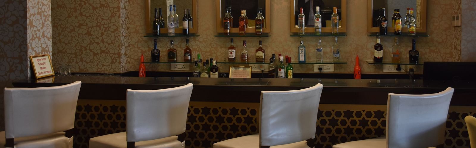 bar at the comfort inn sapphire, jaipur