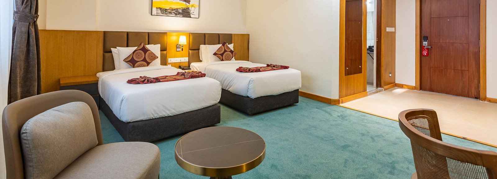 Superior Twin Room Image Number 2