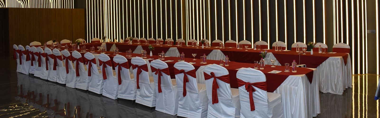 banquet hall at the comfort inn sapphire, jaipur