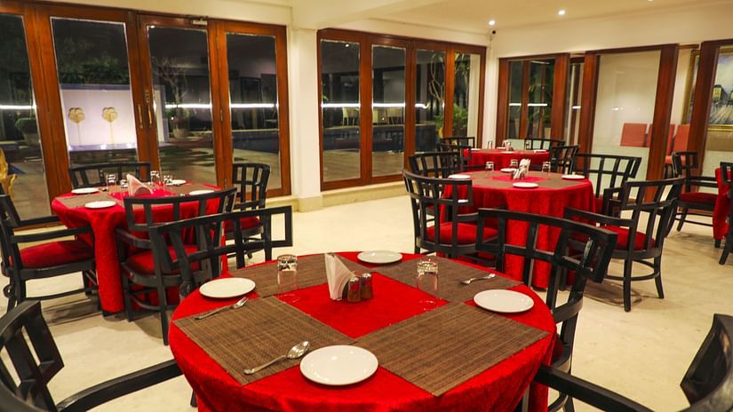 seating in the restaurant at White pearl suites by rosetum 