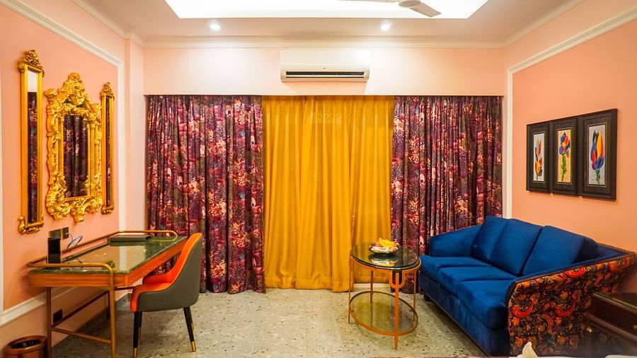 Club Room1.1