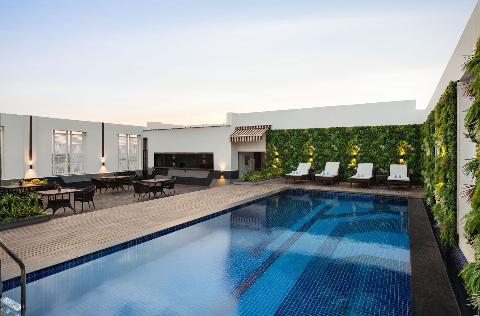 Pool - 1623326