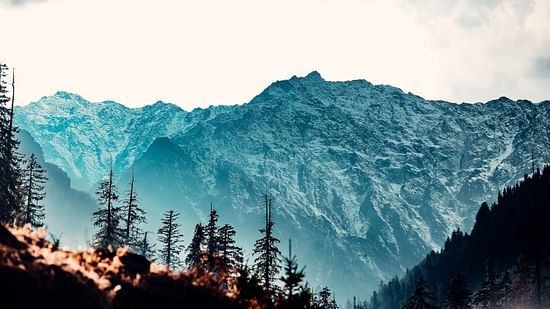 mountains in Manali