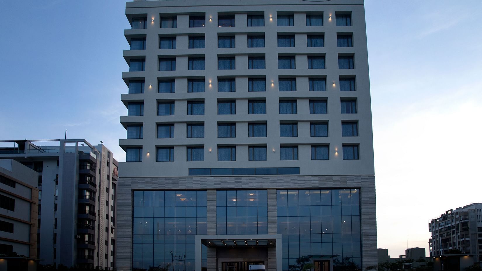 Efcee Sarovar Premiere, business hotels in bhavnagar